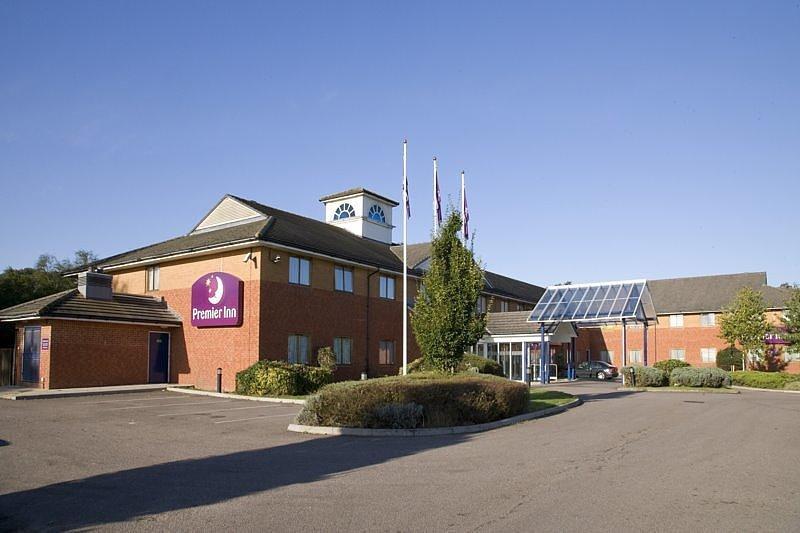 Luton South - M1, Junction 9, An Ihg 3*
