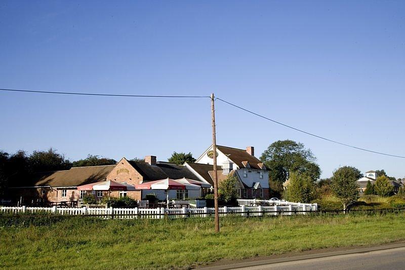 Luton South - M1, Junction 9, An Ihg Hotel 3*