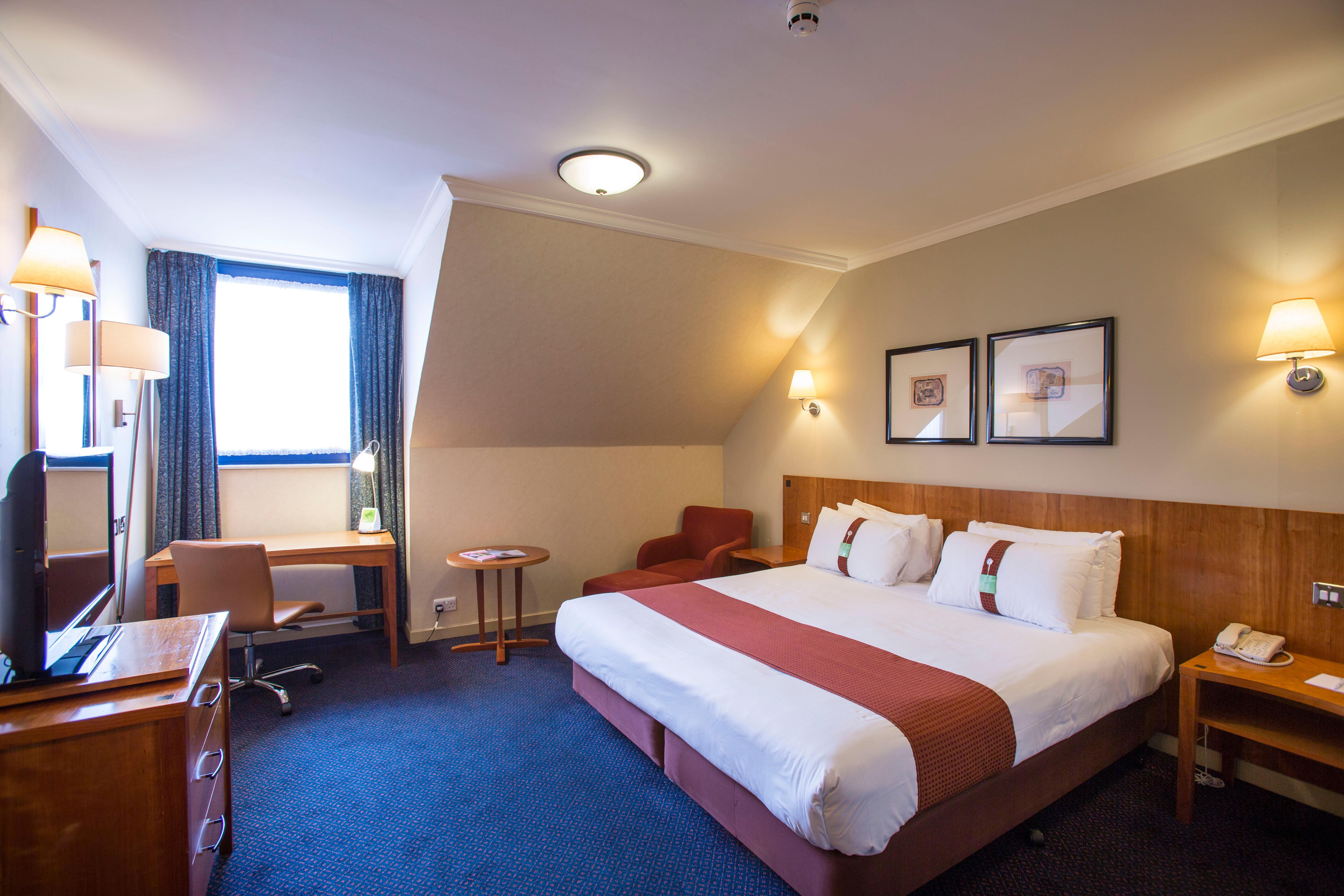 Luton South - M1, Junction 9, An Ihg