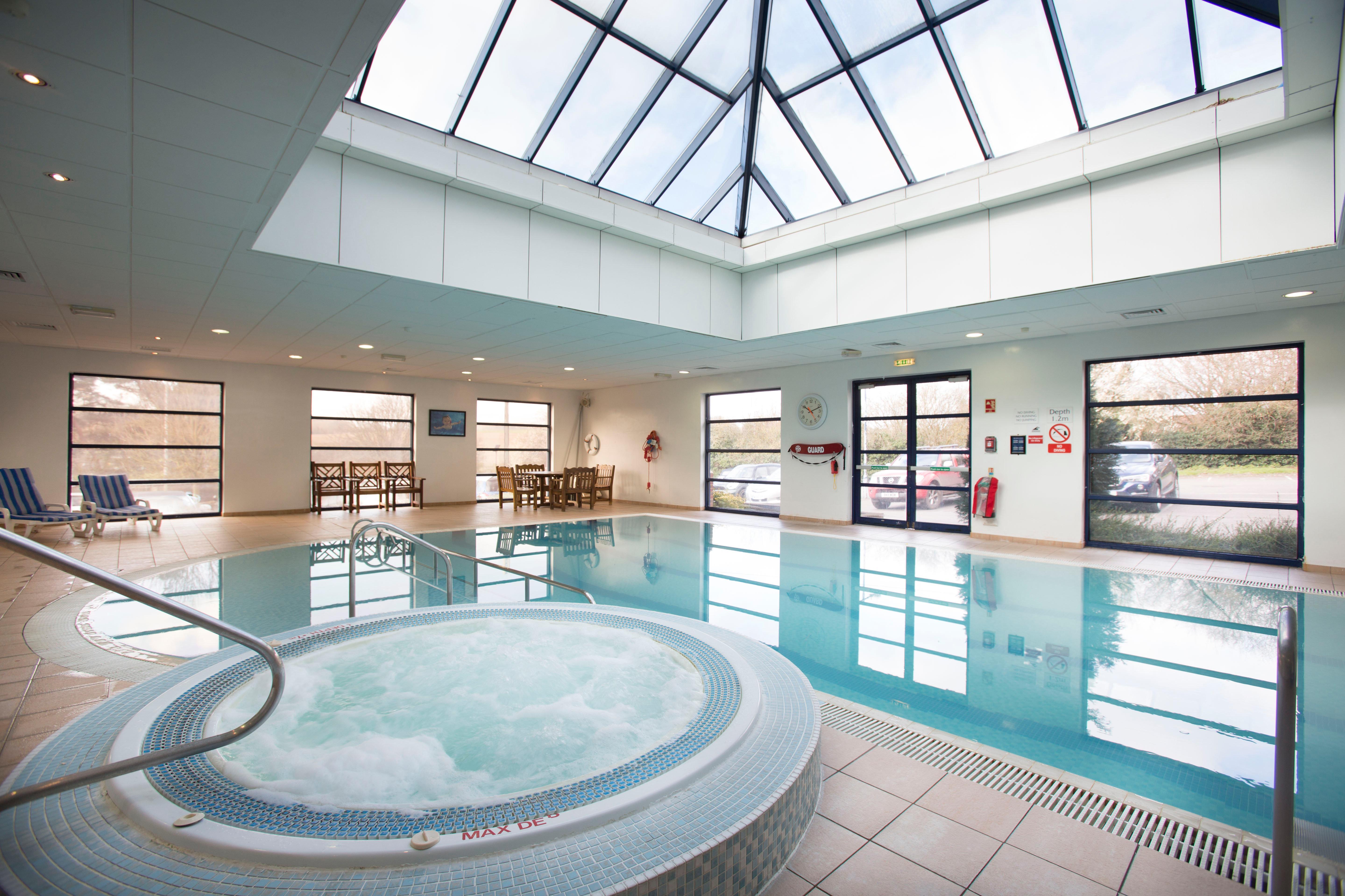 Luton South - M1, Junction 9, An Ihg